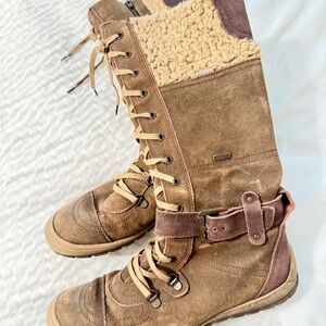 Women's Tan Suede Lace-Up Shearling-Trim Boots